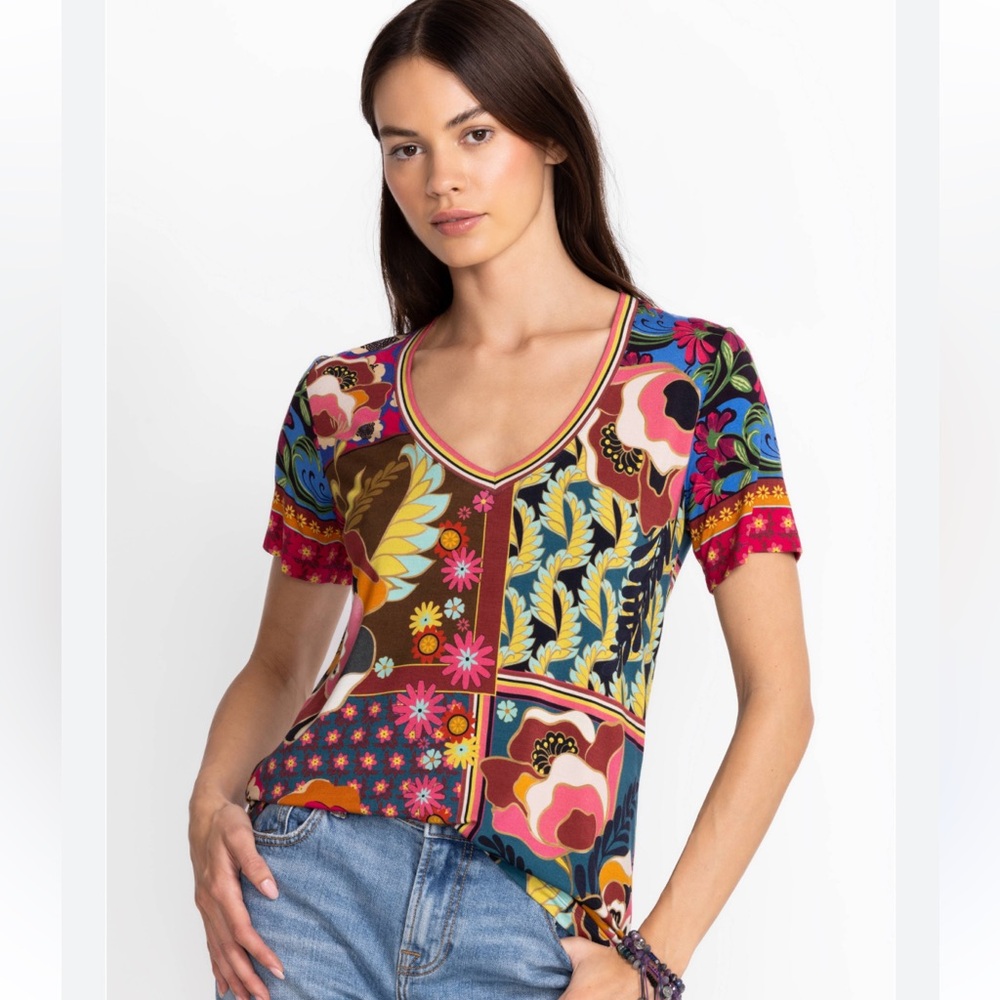 Johnny Was JANIE FAVORITE SHORT SLEEVE V‑NECK TEE Jewel Tones Exc. Cond!